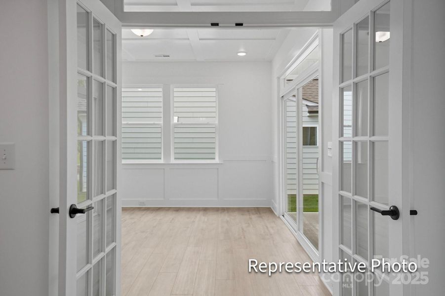 Spacious, unfurnished interior of a new home in Harmony, Harrisburg (Image 14).