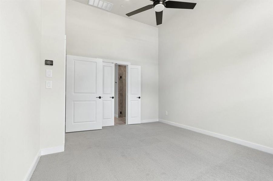 015-8509DelRioTrail-Rowlett-TX-75089-PrimaryBedroom.jpg-SMALL