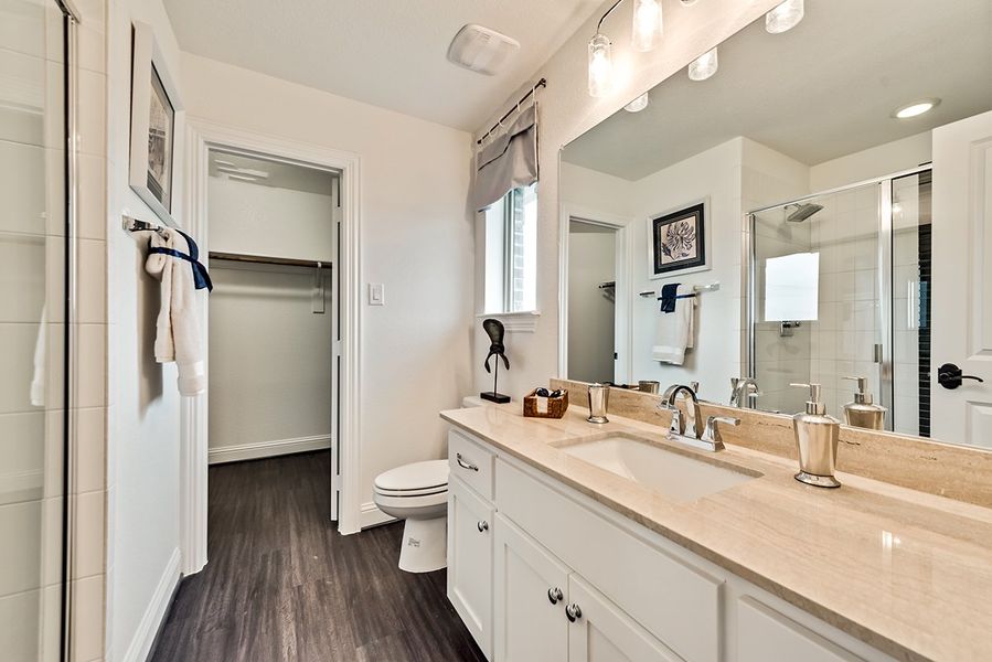 Representative furnished interior of a home built from the Miramonte by Grand Homes in Park Place, Prosper (Image 26). Representative furnished interior of a home built from the Miramonte by Grand Homes in Park Place, Prosper (Image 26).