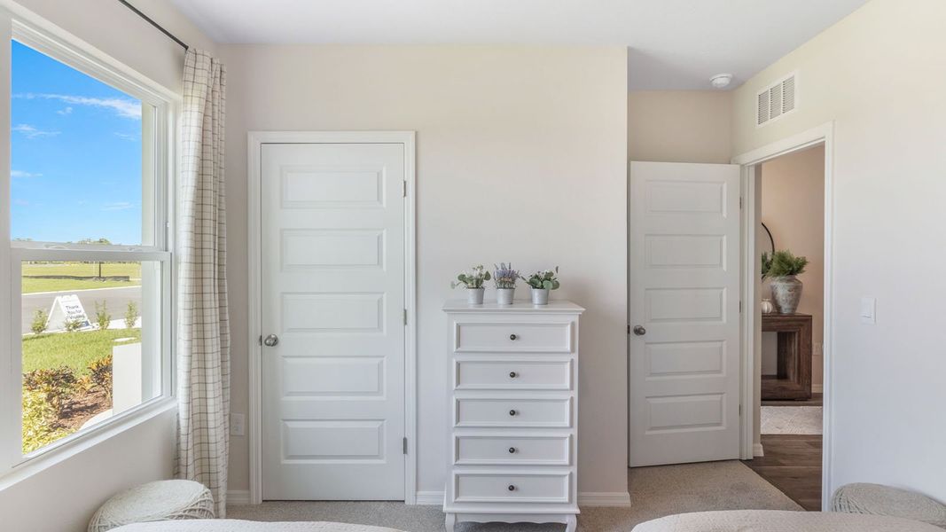 Representative furnished interior of a home built from the CALI by D.R. Horton in Fox Branch, Lakeland (Image 32).