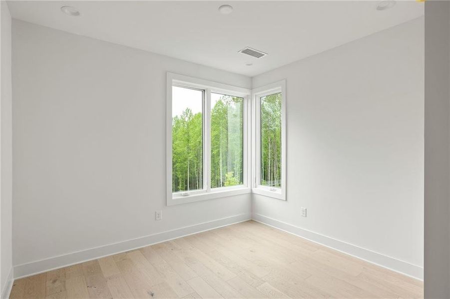 Spacious, unfurnished interior of a new home in , Chattahoochee Hills (Image 25).