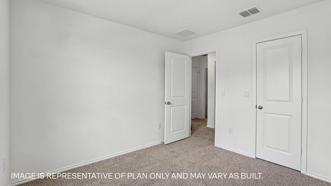 Spacious, unfurnished interior of a new home in Valverde, Bastrop (Image 32).