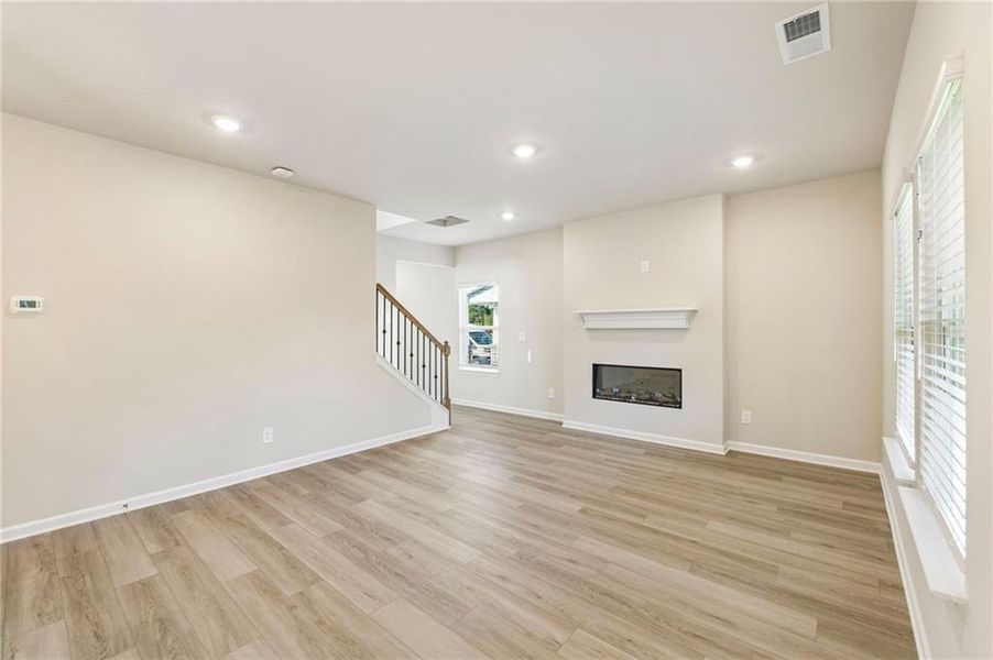 Spacious, unfurnished interior of a new home in Hemingway - Reserve Series, Cumming (Image 36). Spacious, unfurnished interior of a new home in Hemingway - Reserve Series, Cumming (Image 36).
