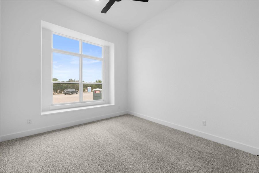 Spacious, unfurnished interior of a new home in Daniels Mountain, Georgetown (Image 28).