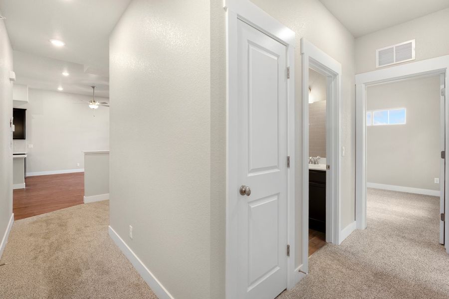 Spacious, unfurnished interior of a new home in Wilder at Timnath Ranch, Timnath (Image 16). Spacious, unfurnished interior of a new home in Wilder at Timnath Ranch, Timnath (Image 16).