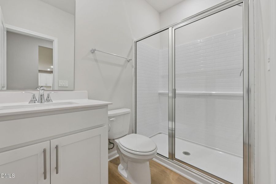 19-web-or-mls-Raleigh - Oak Manor - 500