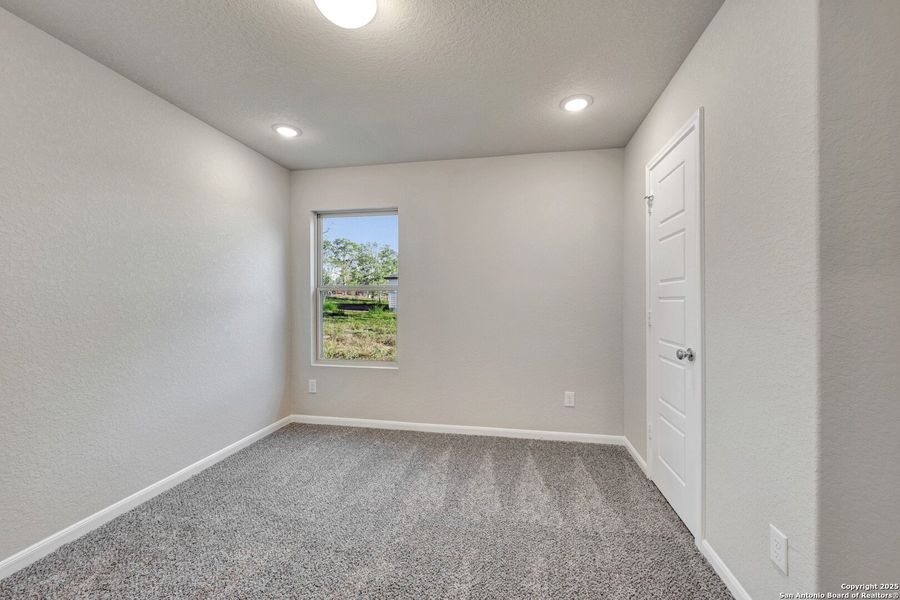 Spacious, unfurnished interior of a new home in Jordan's Ranch, San Antonio (Image 37). Spacious, unfurnished interior of a new home in Jordan's Ranch, San Antonio (Image 37).