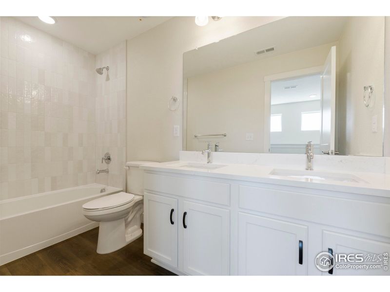 Furnished interior view inside a new home in Bloom, Fort Collins (Image 6).
