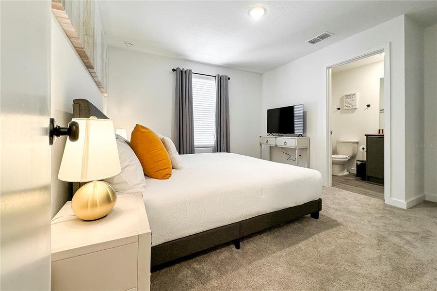 Furnished interior view inside a new home in , Kissimmee (Image 5).