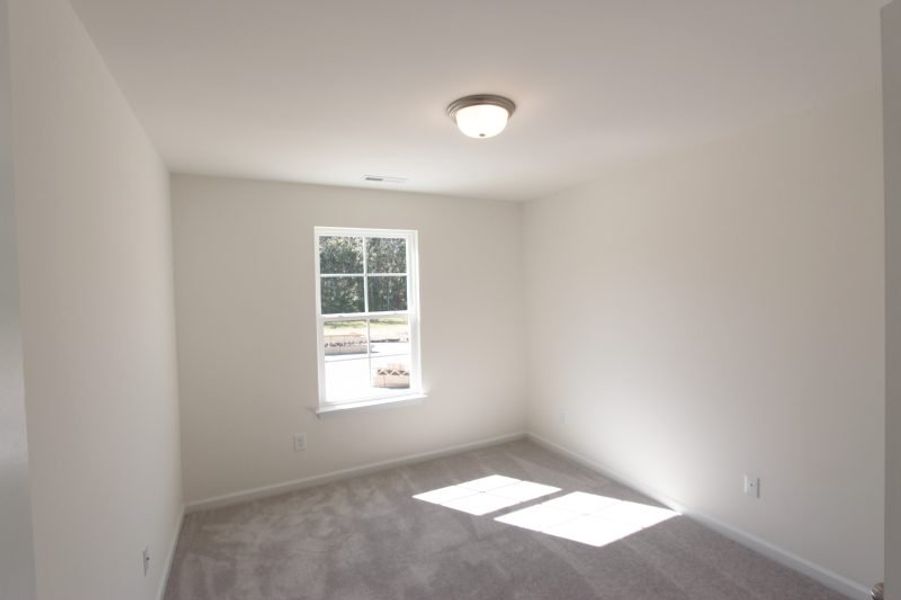 Spacious, unfurnished interior of a new home in Avondale, Greensboro (Image 26).