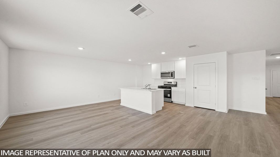 Representative unfurnished interior of a home built from the Callahan by D.R. Horton in Sunterra Lakes, Brookshire (Image 14).