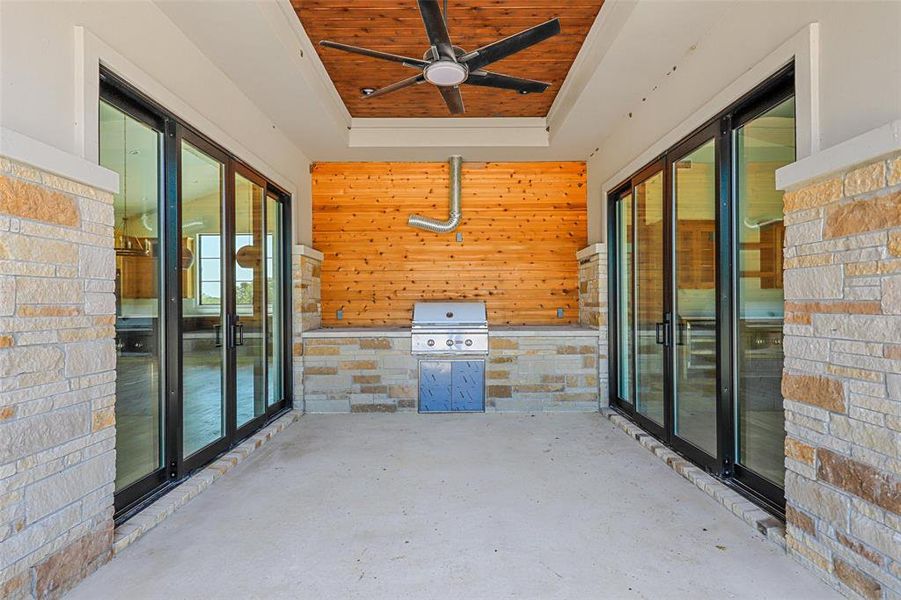 Spacious, unfurnished interior of a new home in , Strawn (Image 18). Spacious, unfurnished interior of a new home in , Strawn (Image 18).