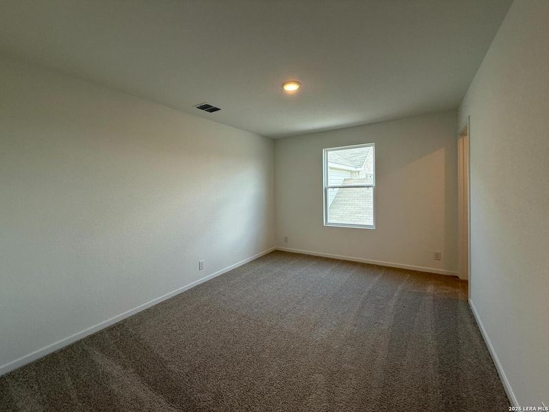 Spacious, unfurnished interior of a new home in Hennersby Hollow, San Antonio (Image 15). Spacious, unfurnished interior of a new home in Hennersby Hollow, San Antonio (Image 15).