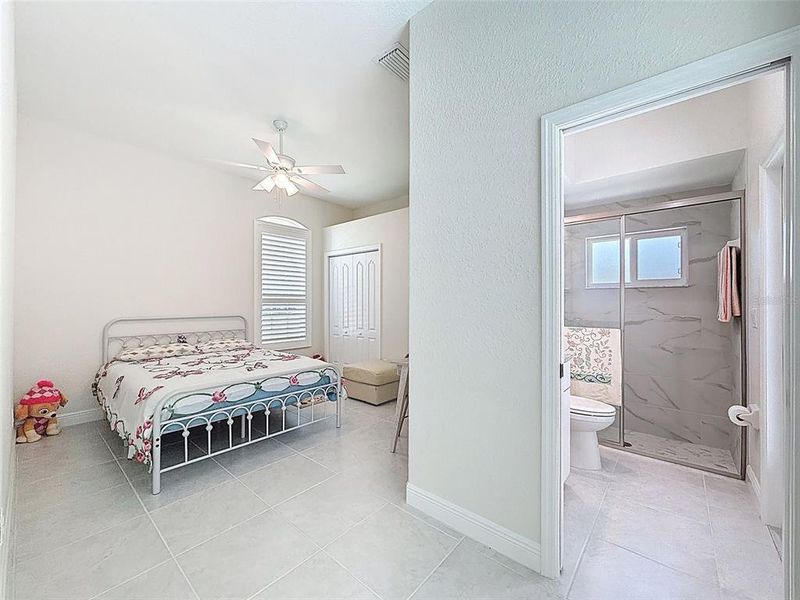 Furnished interior view inside a new home in , Spring Hill (Image 15).