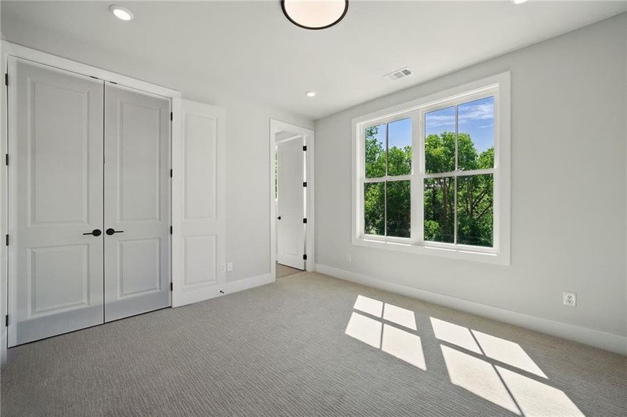Spacious, unfurnished interior of a new home in , Atlanta (Image 26).