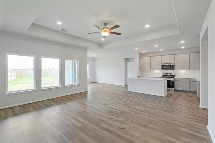 Spacious, unfurnished interior of a new home in Sierra Vista, Rosharon (Image 6). Spacious, unfurnished interior of a new home in Sierra Vista, Rosharon (Image 6).