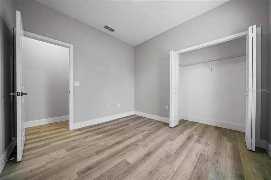 Spacious, unfurnished interior of a new home in , Ocala (Image 34).