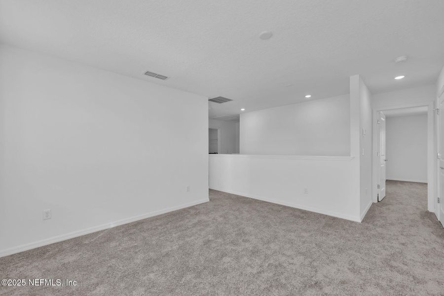 Spacious, unfurnished interior of a new home in Wells Landing, Jacksonville (Image 20).