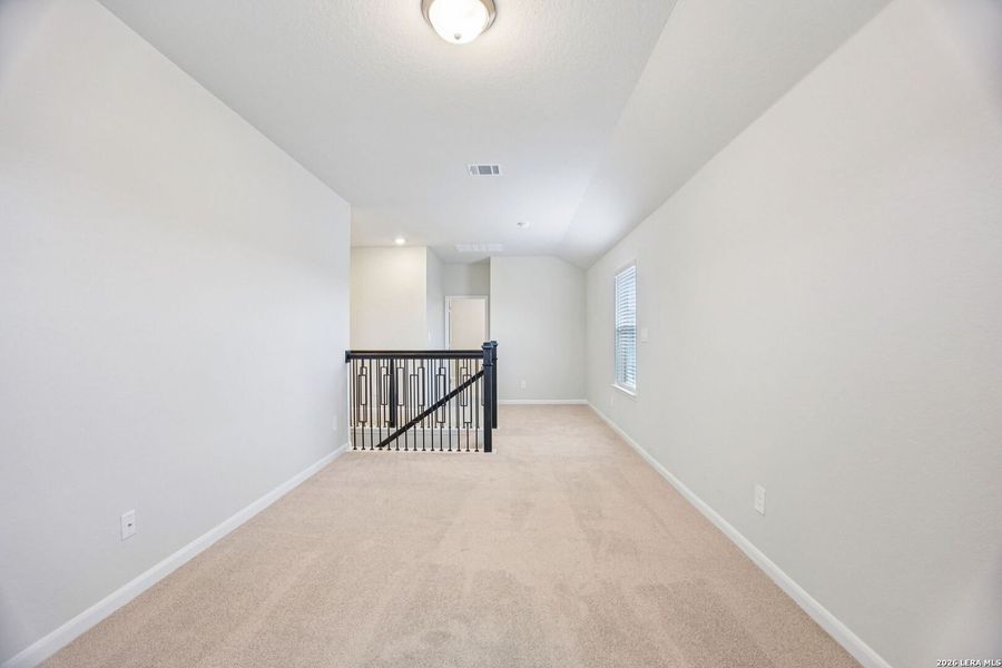 Spacious, unfurnished interior of a new home in Arcadia Ridge - Premier Series, San Antonio (Image 36).