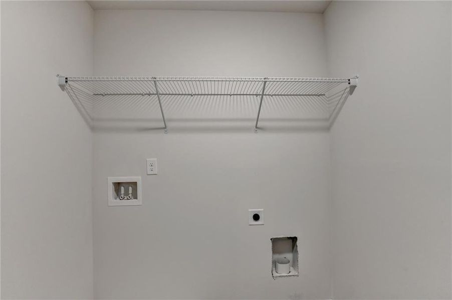 Spacious, unfurnished interior of a new home in , Auburn (Image 24).