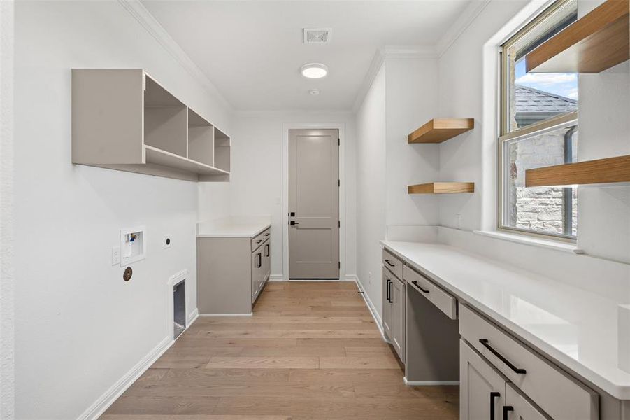 Furnished interior view inside a new home in Santana Ridge, Weatherford (Image 9). Furnished interior view inside a new home in Santana Ridge, Weatherford (Image 9).