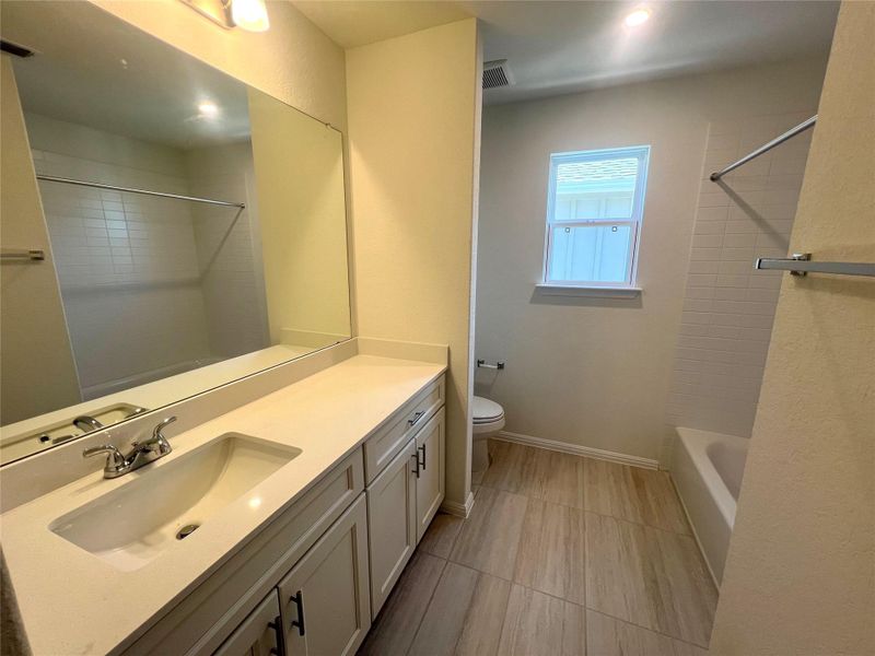 Furnished interior view inside a new home in Porter Country, Buda (Image 6).