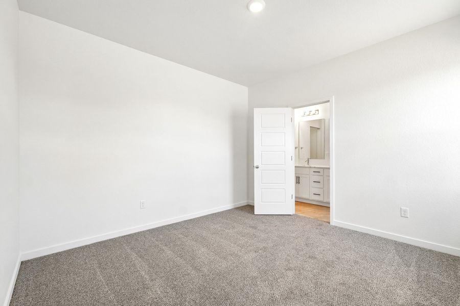 Spacious, unfurnished interior of a new home in Hudson Hills, Hudson (Image 34). Spacious, unfurnished interior of a new home in Hudson Hills, Hudson (Image 34).