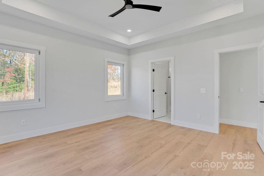 Spacious, unfurnished interior of a new home in , Lincolnton (Image 13).