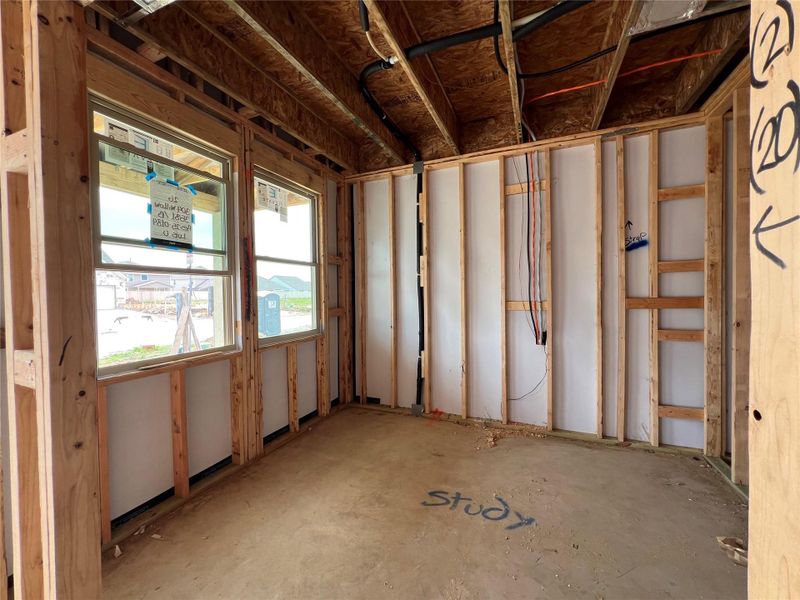 Spacious, unfurnished interior of a new home in Rolling Glen, Hutto (Image 10). Spacious, unfurnished interior of a new home in Rolling Glen, Hutto (Image 10).