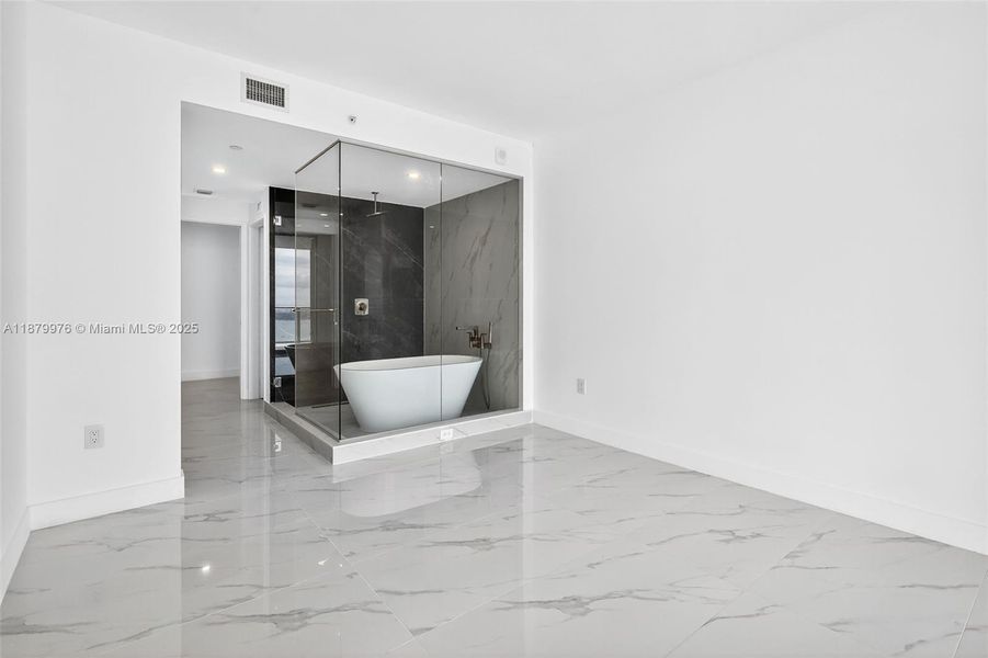 Image 38 of a home in .