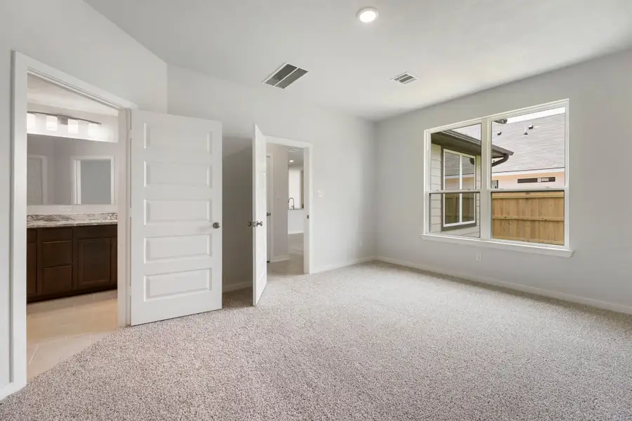 Spacious, unfurnished interior of a new home in Rockbridge East, Huntsville (Image 9). Spacious, unfurnished interior of a new home in Rockbridge East, Huntsville (Image 9).