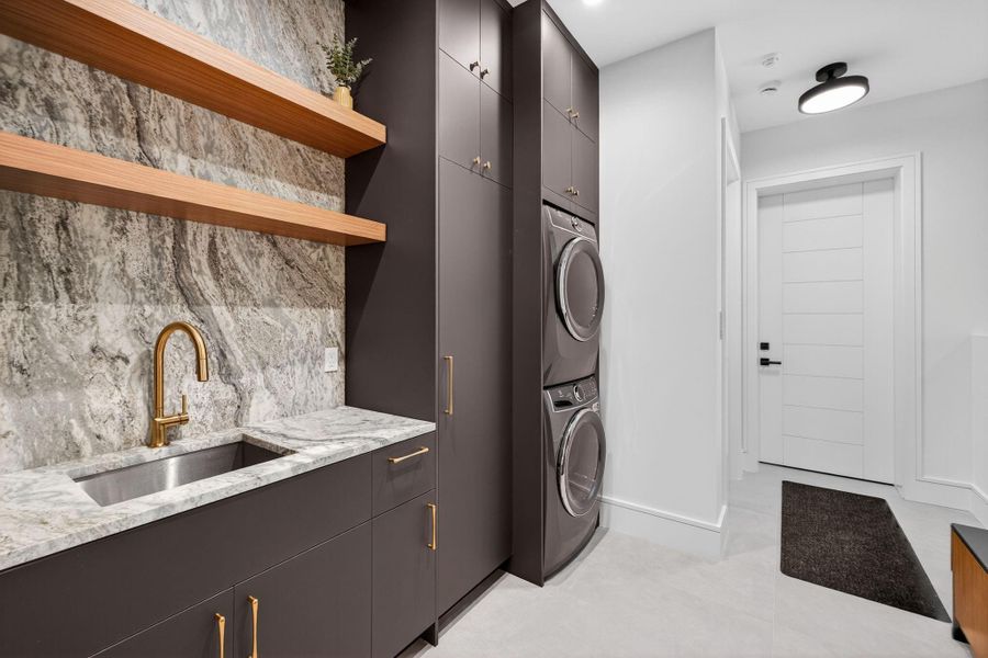 Furnished interior view inside a new home in , Fort Lauderdale (Image 31). Furnished interior view inside a new home in , Fort Lauderdale (Image 31).