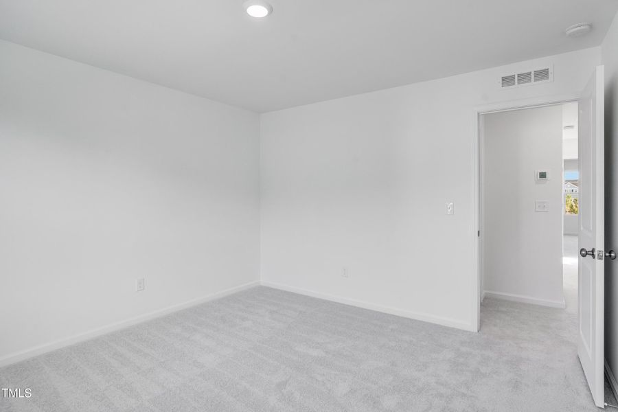 SUN_ElizabethSprings_Pic_202ShingleOak_2