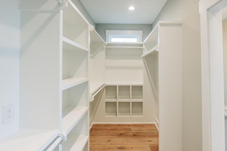 Spacious, unfurnished interior of a new home in , Walterboro (Image 23).