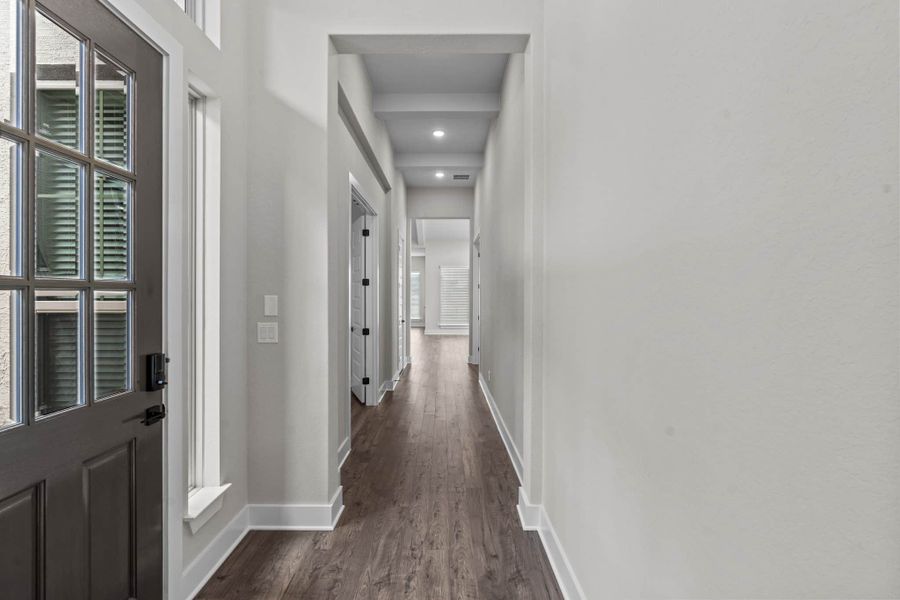 Spacious, unfurnished interior of a new home in Sienna Lakes, San Antonio (Image 22).