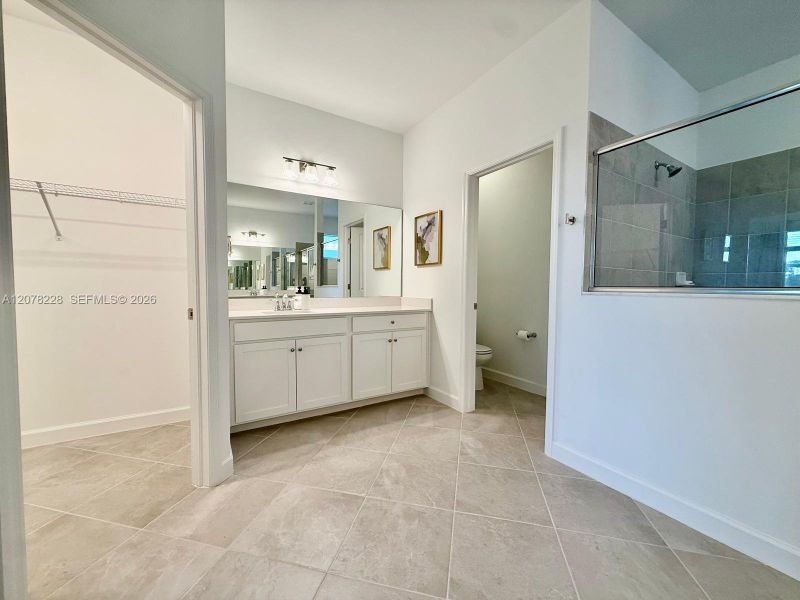 Furnished interior view inside a new home in , Lehigh Acres (Image 33).