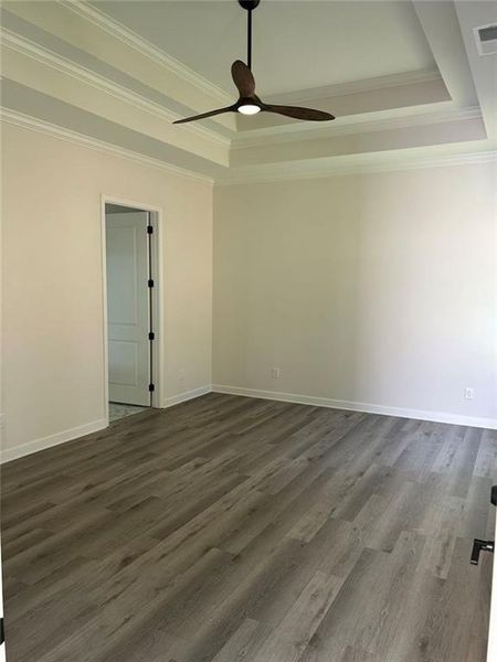 Spacious, unfurnished interior of a new home in , Gainesville (Image 10).