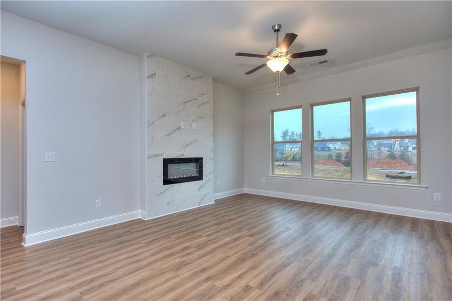 Spacious, unfurnished interior of a new home in , Homer (Image 21).