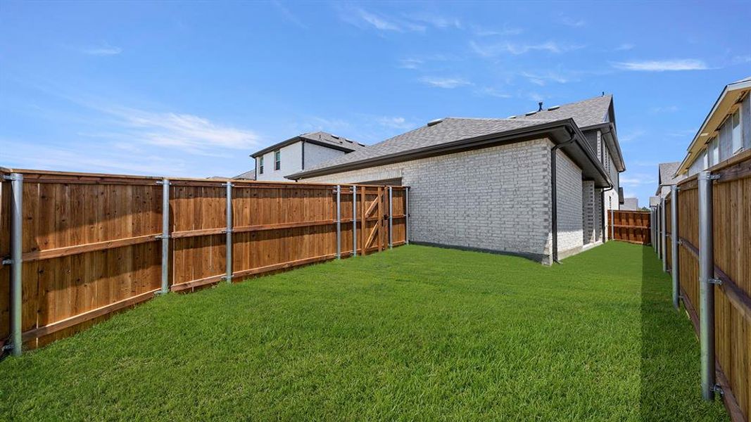 30. 1425 Clare - Back (2)