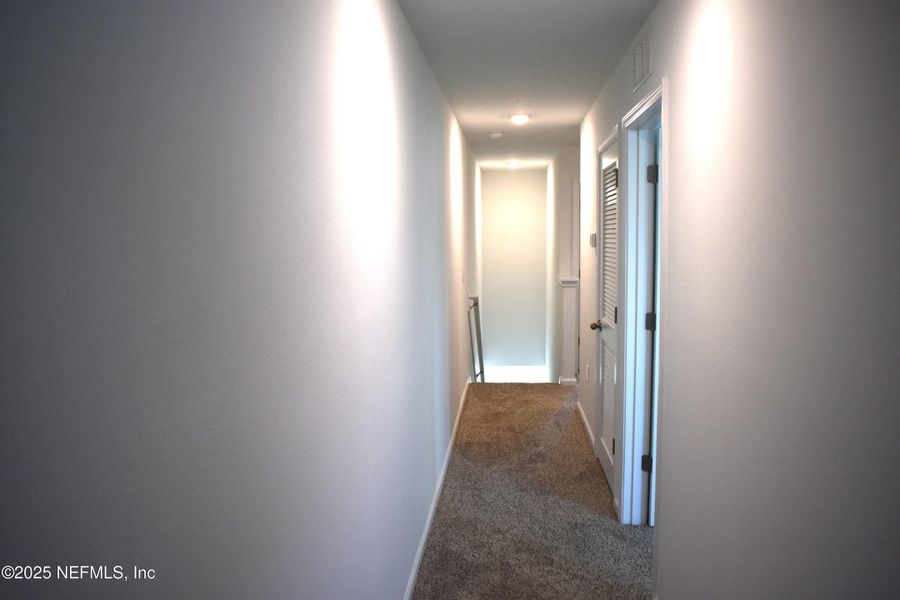 Spacious, unfurnished interior of a new home in Irongate Villas, Jacksonville (Image 25).