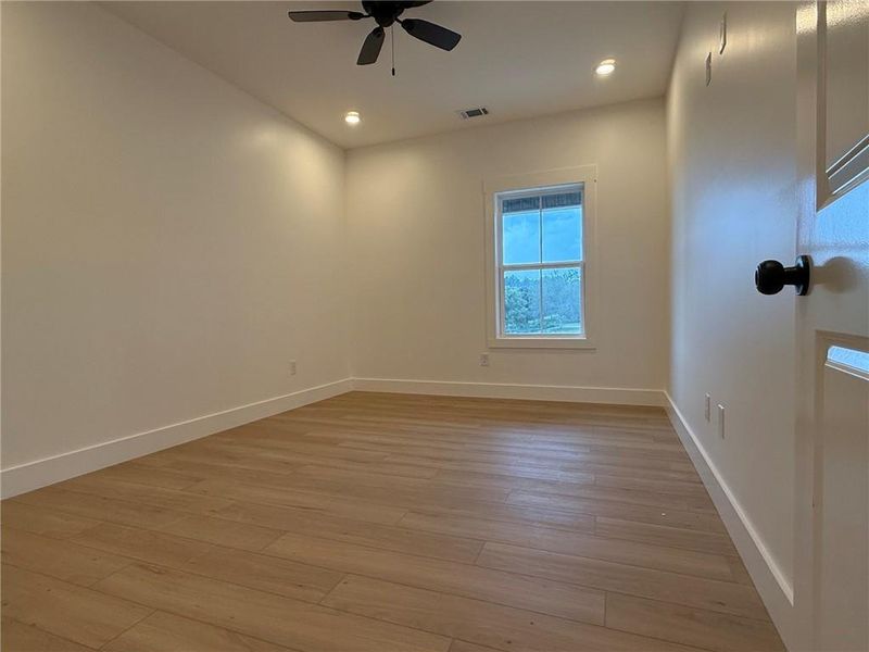 Spacious, unfurnished interior of a new home in , Calhoun (Image 20).