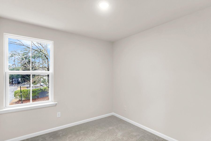 Spacious, unfurnished interior of a new home in , Summerville (Image 29).