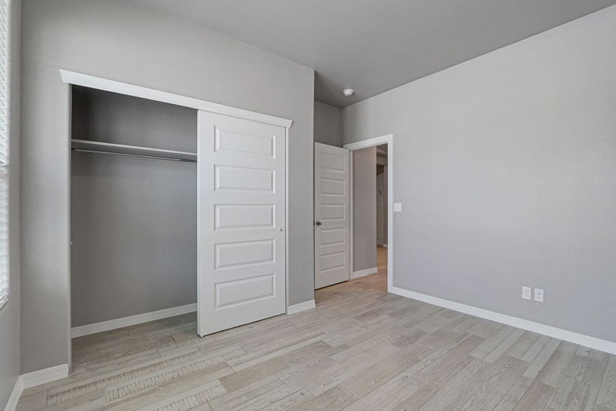 Spacious, unfurnished interior of a new home in Emerald Estates, Horizon City (Image 12). Spacious, unfurnished interior of a new home in Emerald Estates, Horizon City (Image 12).