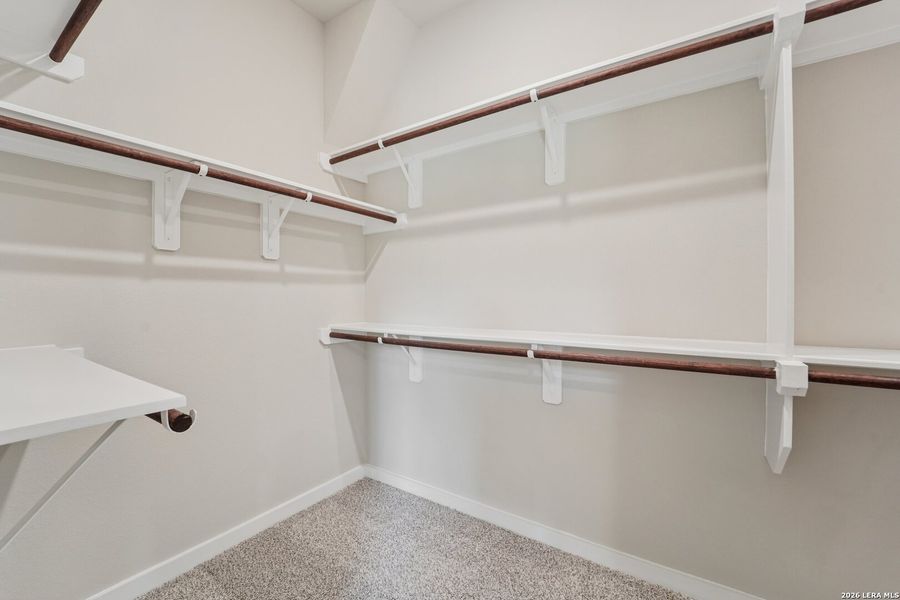 Spacious, unfurnished interior of a new home in Alamo Estates, San Antonio (Image 22).