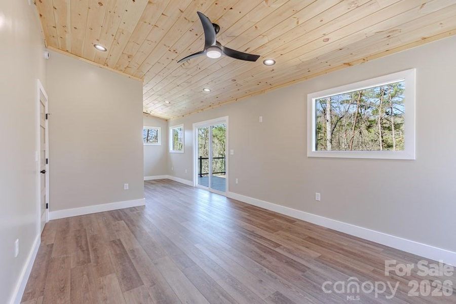 Spacious, unfurnished interior of a new home in , Whittier (Image 36).