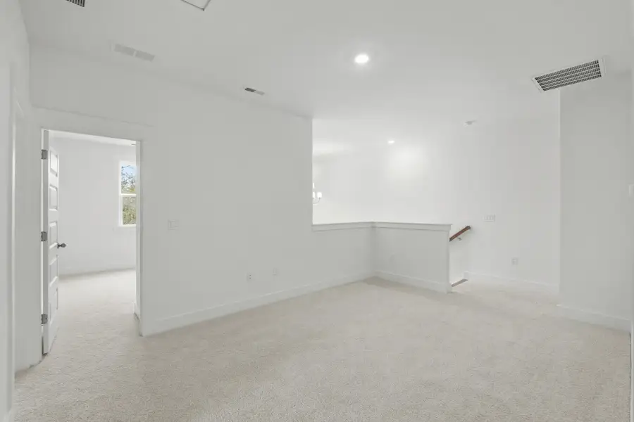 Spacious, unfurnished interior of a new home in Long Bay Golf Club, Longs (Image 33). Spacious, unfurnished interior of a new home in Long Bay Golf Club, Longs (Image 33).