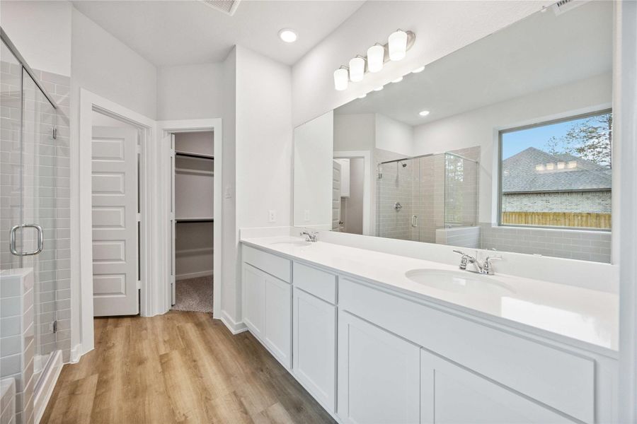 Furnished interior view inside a new home in Deer Pines, Conroe (Image 8).