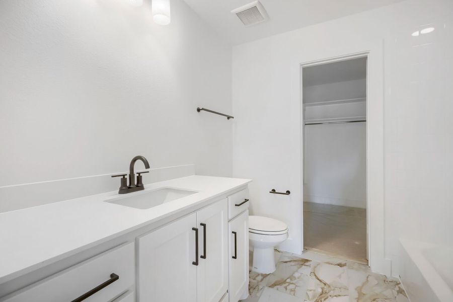 Representative photo of Plan 1647 - Secondary Bathroom Representative photo of Plan 1647 - Secondary Bathroom