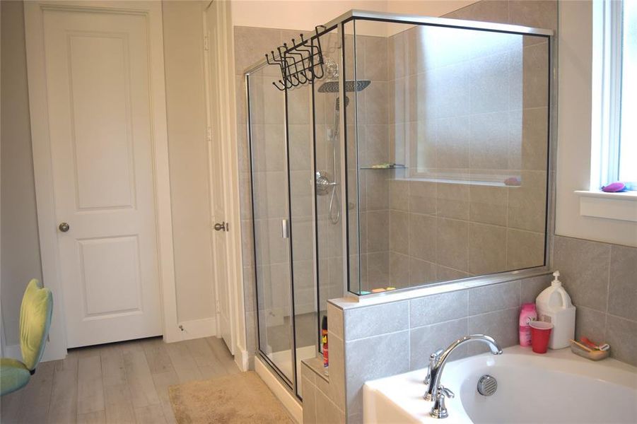 Furnished interior view inside a new home in , Hickory Creek (Image 16).