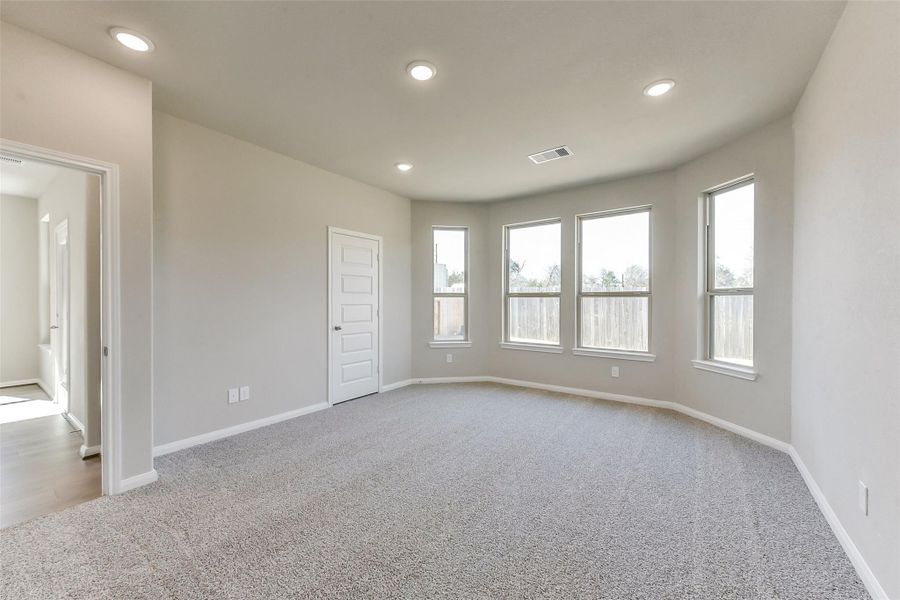 Spacious, unfurnished interior of a new home in Colony at Pinehurst, Pinehurst (Image 30).